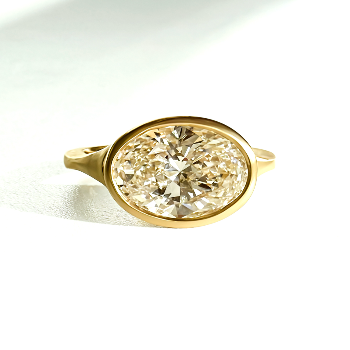 The Bi-coastal Oval in Yellow Gold Satin Finish
