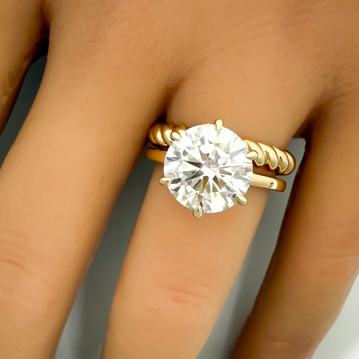 4.53ct Round Brilliant Solitaire with Hidden Halo
