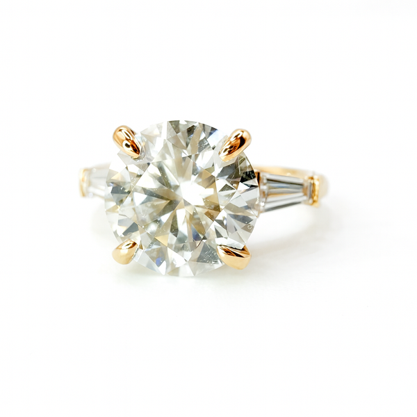 4ct Round Brilliant Diamond Ring with Tapered Baguettes