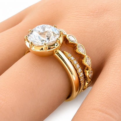 The 8 Ball 2ct Old European Cut Round Solitaire in 14K Yellow Gold