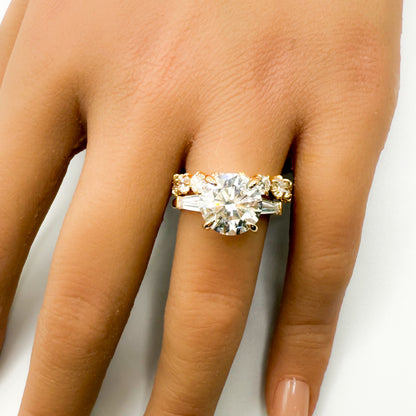 4ct Round Brilliant Diamond Ring with Tapered Baguettes