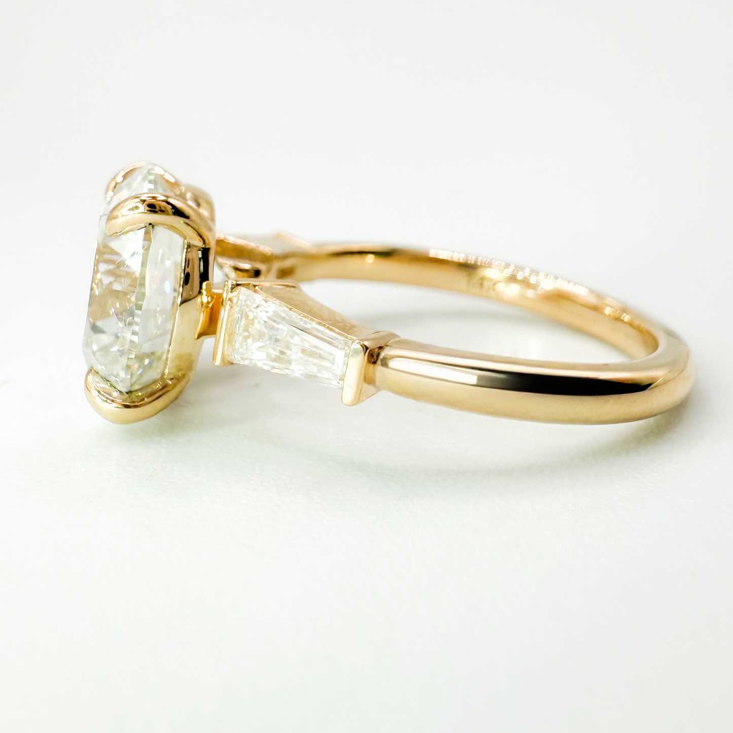 4ct Round Brilliant Diamond Ring with Tapered Baguettes