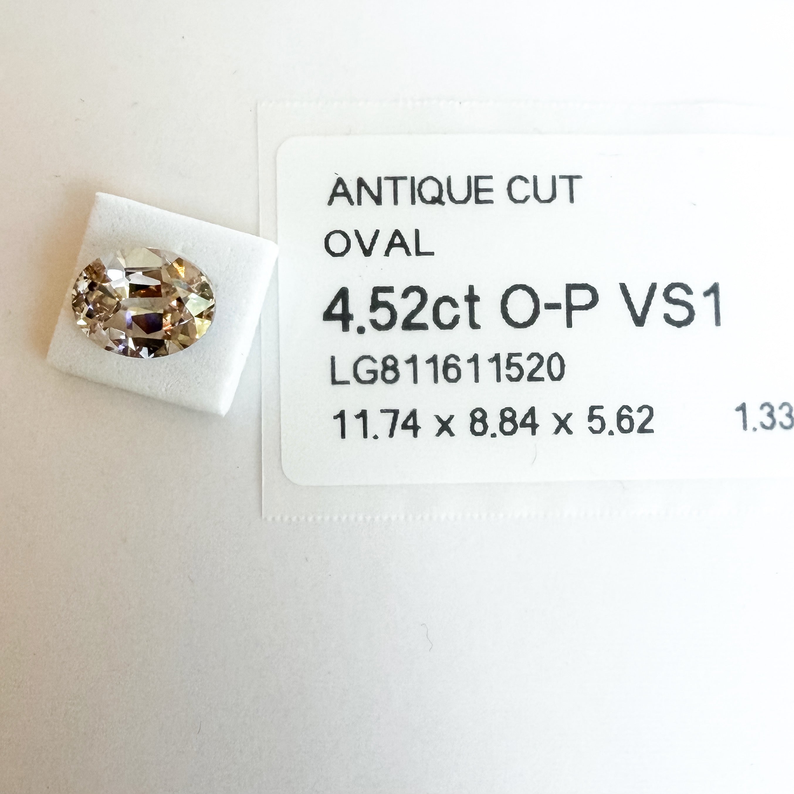 Closeup image of LG811611520