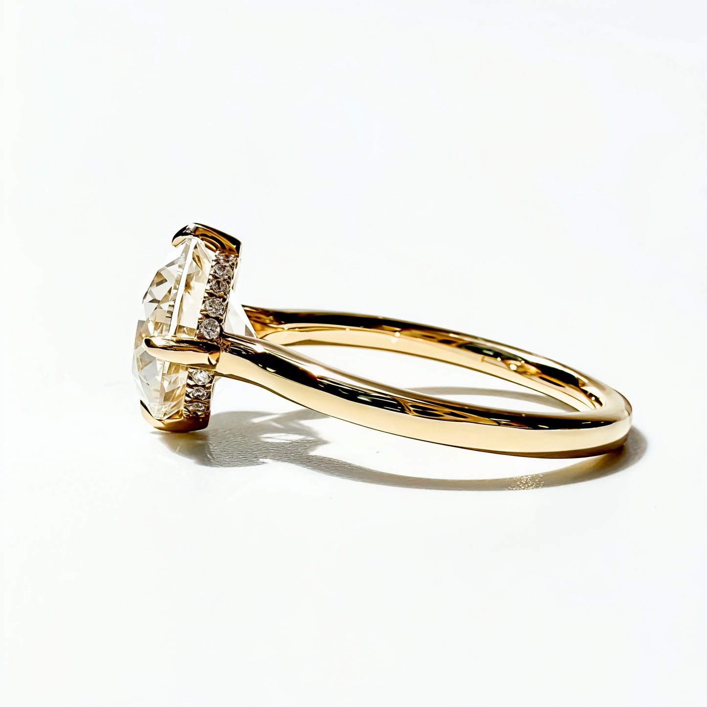 The Lodestone OEC, 4ct F VS1 in 14K Yellow Gold