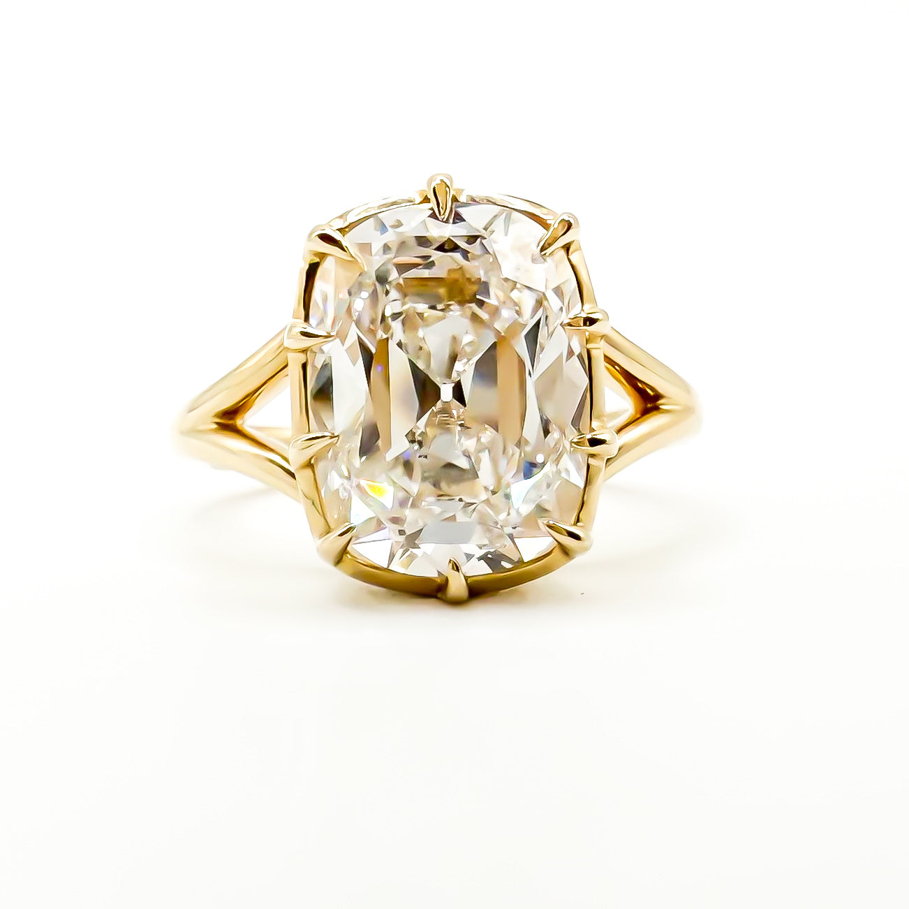 5.09ct old mine cushion cut diamond ring in 14K yellow gold, IGI certified E VVS2