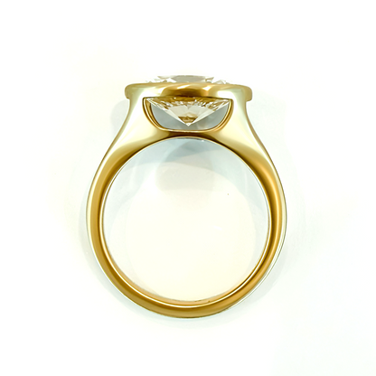 The Bi-coastal Oval in Yellow Gold Satin Finish