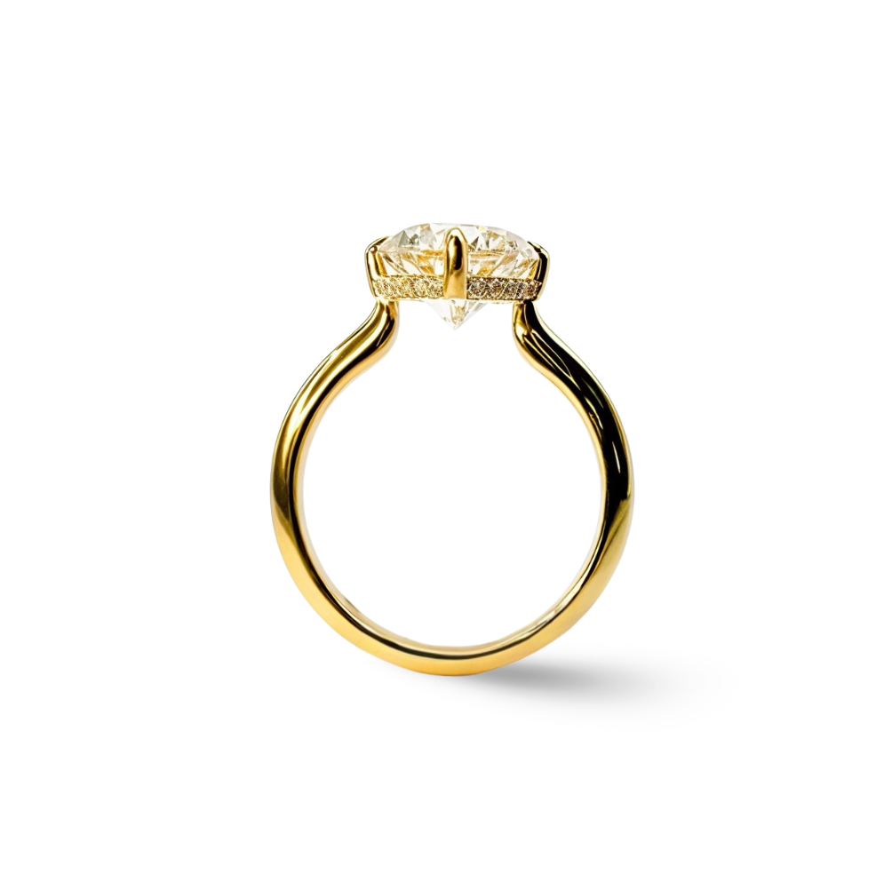The Lodestone 2.5ct Round Brilliant Solitaire in 14K Yellow Gold