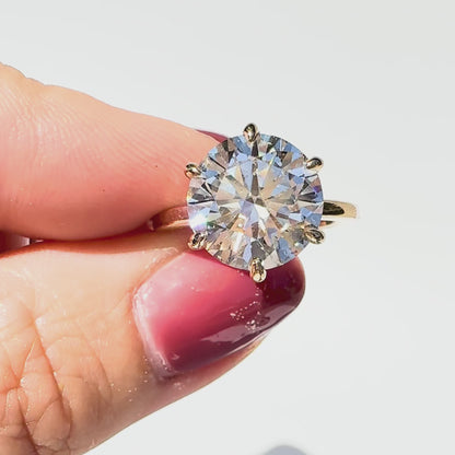 4.53ct Round Brilliant Solitaire with Hidden Halo