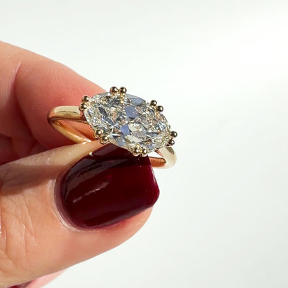 The Bicoastal Moval, Vintage Style, in 14K Yellow Gold