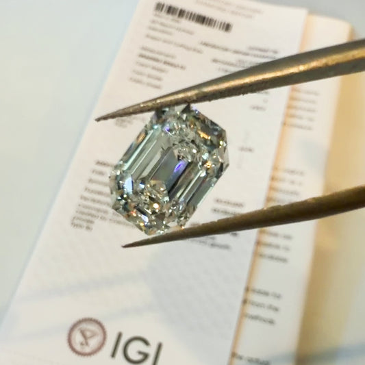 4.09ct F VVS2 IGI Certified Antique Cut Emerald Lab Grown Diamond