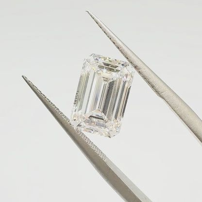 2.59ct E VVS2 IGI Certified Emerald Cut Lab Diamond
